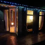 Pear Tree Hut At Carr House Farm *