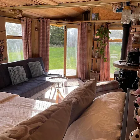 Pear Tree Hut At Carr House Farm