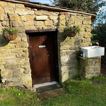 Pear Tree Hut At Carr House Farm Camping