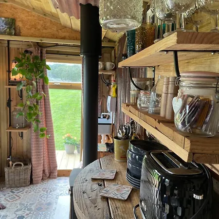 Pear Tree Hut At Carr House Farm