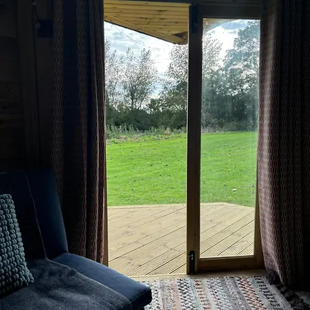 Pear Tree Hut At Carr House Farm Parque de Campismo