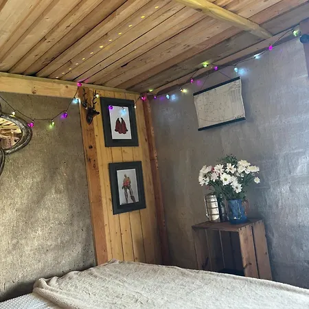 Pear Tree Hut At Carr House Farm